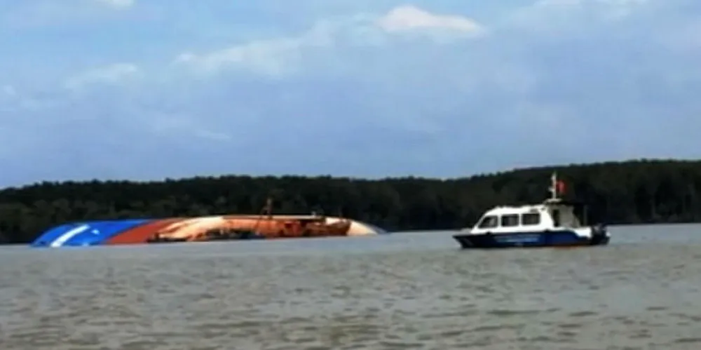 Vietsun Integrity capsized off Vietnam