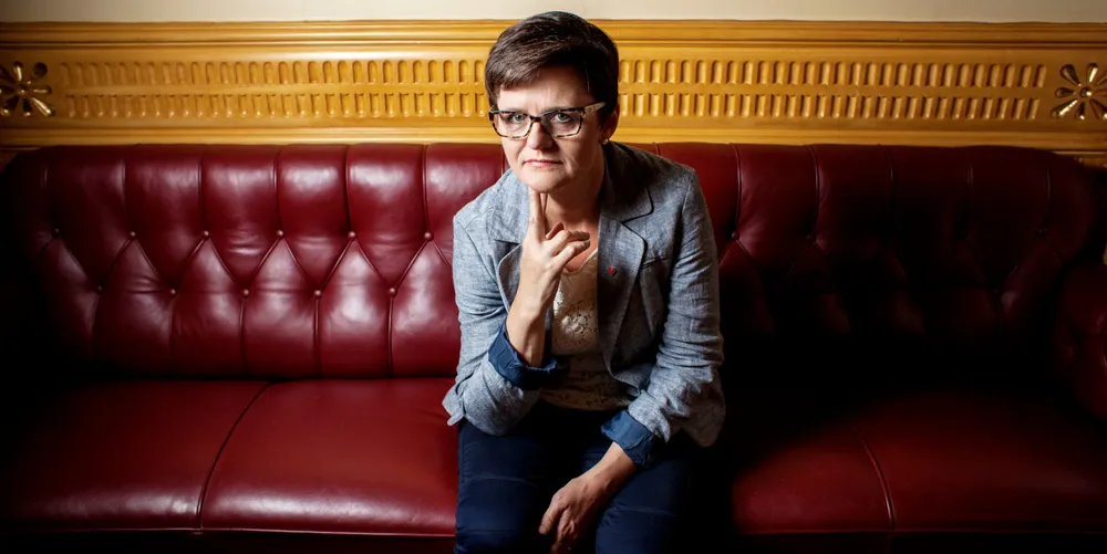 Lisbeth Berg-Hansen's father founded the company that merged with the Sinkaberg family's company, and became Sinkaberg-Hansen. The former Minister of Fisheries currently works as a senior PR advisor and declined to comment on the potential sale.