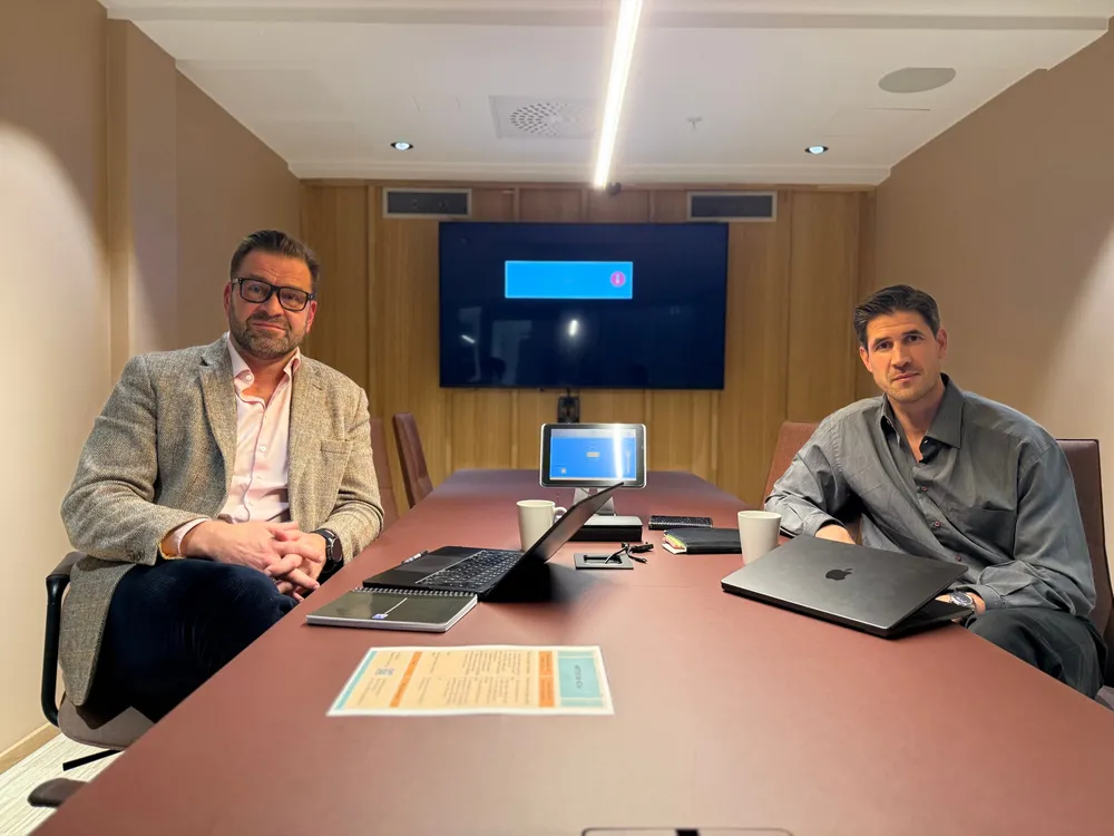 Olav Skard, tidligere sjef for Nasjonalt cyberkrimsenter NC3 ved Kripos, etablerer eget selskap sammen med etterretningsekspert Joachim Hartgen-Sverdrup (til høyre) samt ytterligere en ekspert fra Kripos.