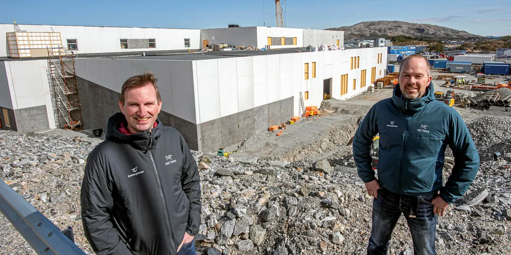 The salmon factory at Maroya in Trondelag is set to be ready next summer. Here we see project manager Eskil Laukvik (right) and R&D coordinator Ragnar Sæternes, at the construction site.