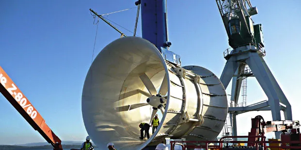 Atlantis' Solon-K turbine emerges out of a high tide