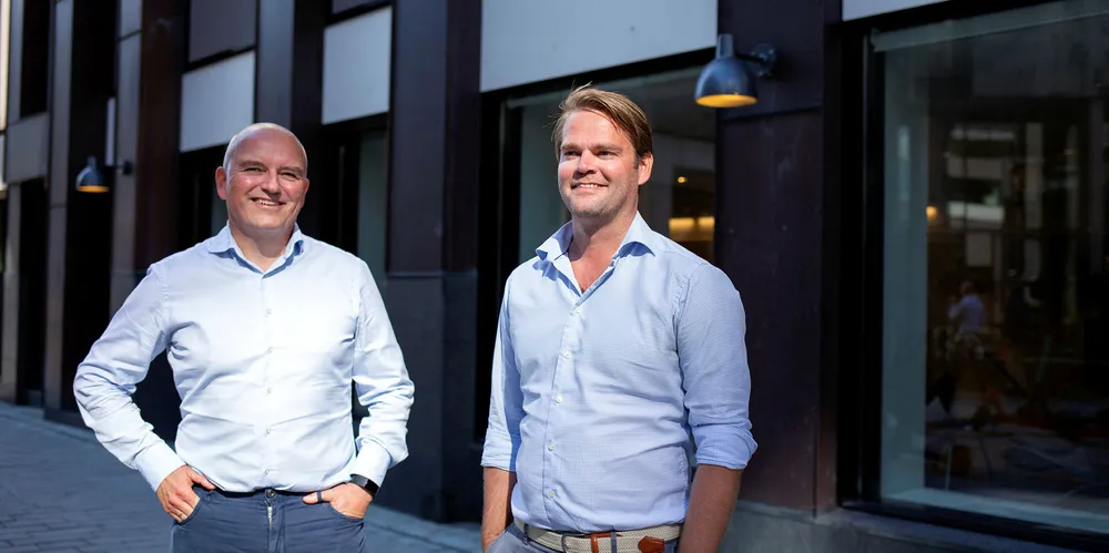 SAGT OPP: Kolbjørn Giskeødegård (til venstre) og Anders Hagen har begge sagt opp jobbene sine i Nordea Markets for å produsere laks på land i Belgia.