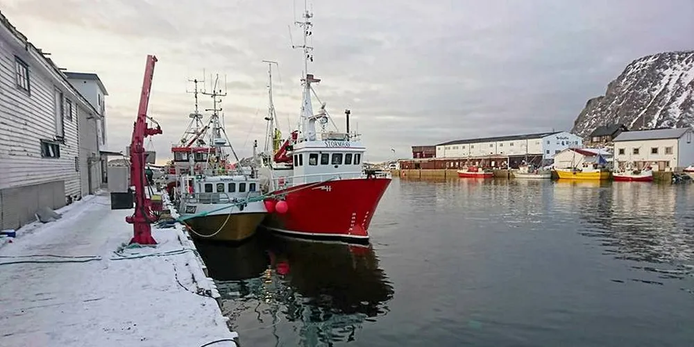 UTVIDER: Rederiet Stormhav har kjøpt seg sjarken «Sunniva» (t.v.) for å få fisket alle torskekvotene. Garn- og linebåten «Stormhav» til høyre.Foto: Privat