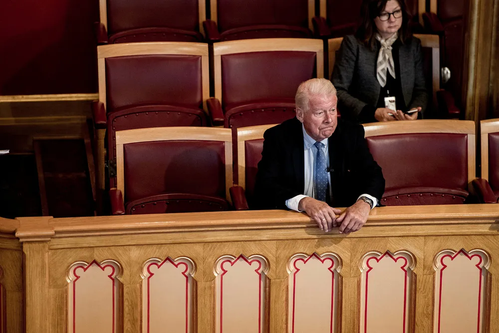 Carl I. Hagen møtte opp som tilskuer da Stortinget behandlet et forslag fra AP om at stortingsrepresentanter og vararepresentanter ikke kan sitte i Nobelkomiteen. Foto: Fartein Rudjord Foto: Fartein Rudjord