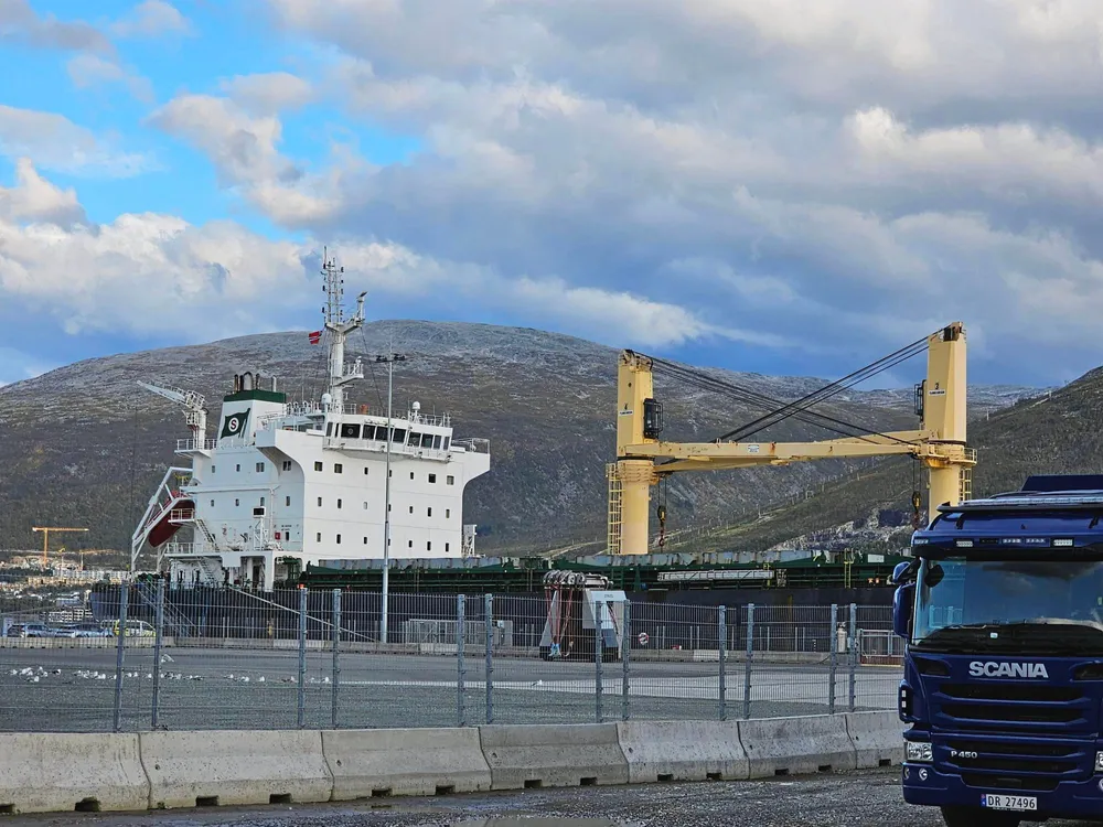 Lasteskipet «Ruby» ved kai i Tromsø.