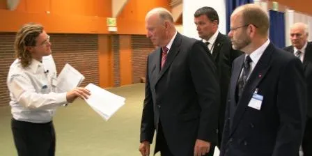 Farmed salmon opponents take fight to Norway's king