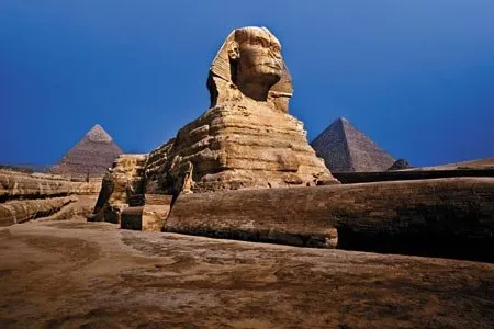 Egyptian celebrities: the sphinx and the Zohr gas field