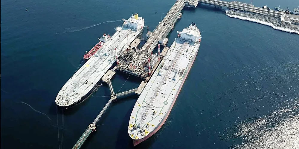 Tankers load Russian oil at Kozmino.