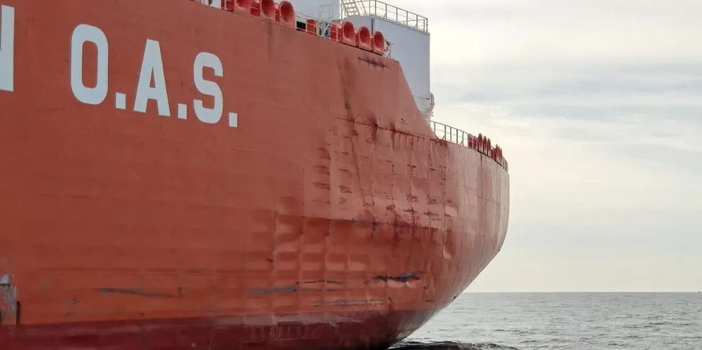 Damage is shown to Knutsen OAS Shipping's 138,000-cbm LNG carrier Bilbao Knutsen (built 2004).