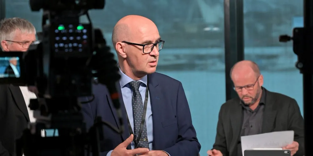 Svein Ove Haugland, direktør i Norges Råfisklag, har sammen med administrasjon og styret jobbet mye for å sikre kvinnerepresentasjon i salgslagets styrende organer. Onsdag skal årsmøtet avgjøre om kvinnelige representanter får plass ved styrebordet.