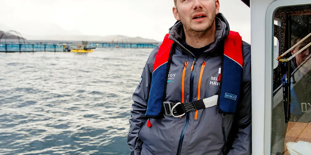 FORNØYD: Daglig leder Alf Gøran Knutsen i Kvarøy fiskeoppdrett er fornøyd med den nye NIVA-rapporten om miljøtilstanden på Helgeland. Han kjenner seg ikke igjen i fiskerkritikken.