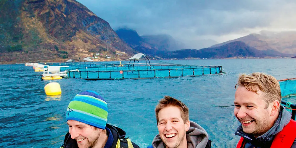 TRIO i LURØY: Stor oppdrettsvirksomhet skaper både lokalsamfunn og god skatteinngang til vesle Lurøy kommune på Helgeland. Her er brødrene Håvard og Gjermund Olsen sammen med svoger Alf-Gøran Knutsen - trekløveret som styrer Kvarøy Fiskeoppdrett i Lurøy.