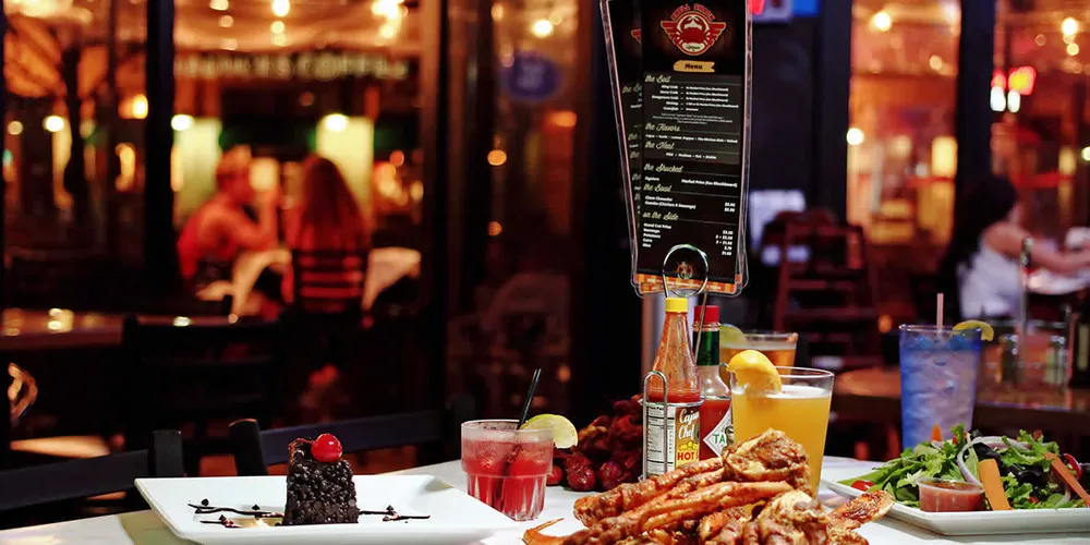 The Shell Shack restaurant is bringing Alaska crab to the heartland.