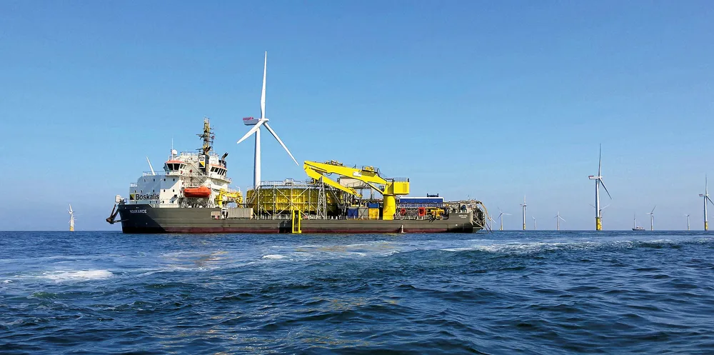 The Boskalis Ndurance laying cables at an offshore wind project.