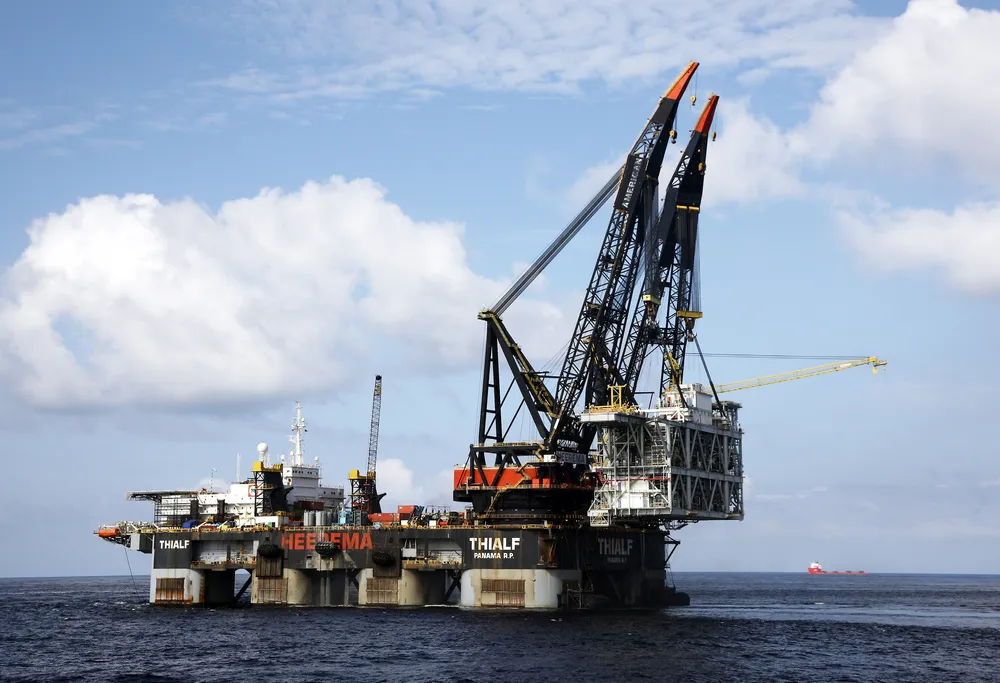Master service agreement: Oceaneering to supply ROVs for Heerema construction vessel Thialf and others