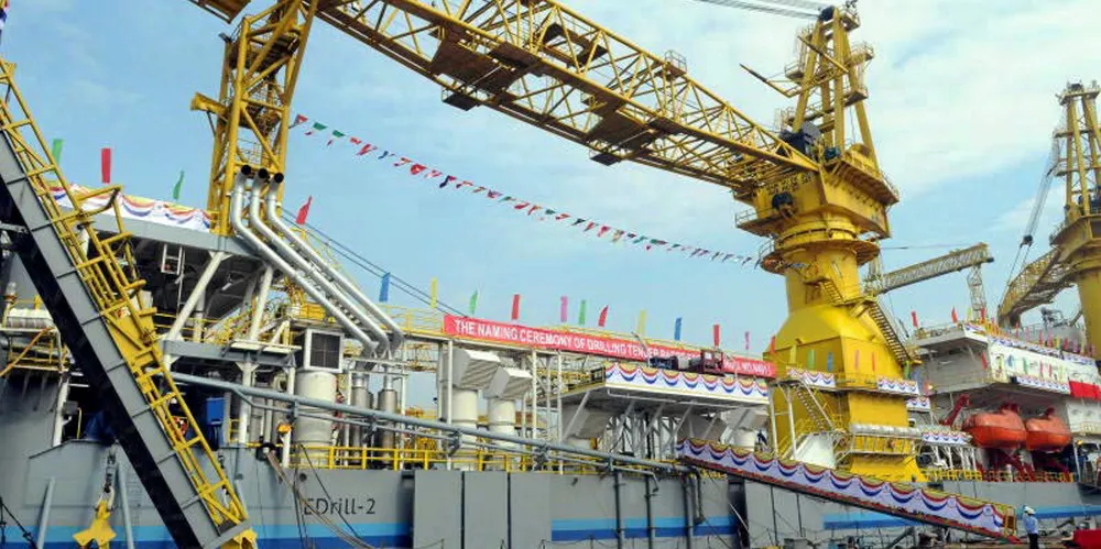 Cosco Heavy Industry Guangdong repairs ships and does conversion jobs for offshore units.