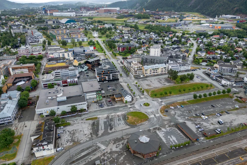 Nordland var området som hadde den beste prisutviklingen i oktober. Her ses sentrum i Mo i Rana.