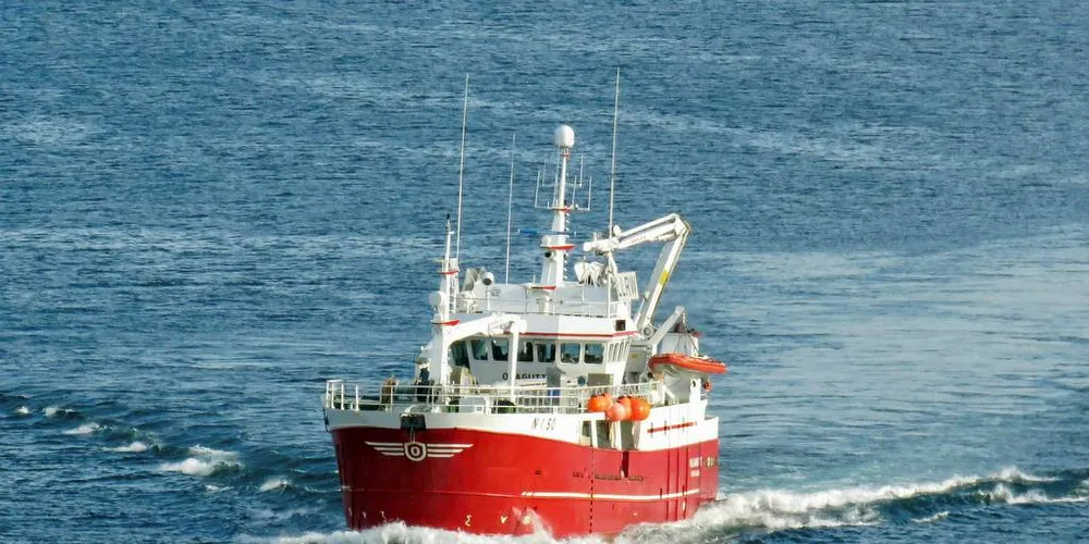 VIKTIG: Om bord på «Olagutt» mener reder Håkon Gullvik at spesielt ferskfiskordningen er viktig, både for å få fisket opp mer av andre fiskeslag enn torsk, og for å bidra til at fiskeindustrien får råstoff året rundt.Foto: Jon Eirik Olsen