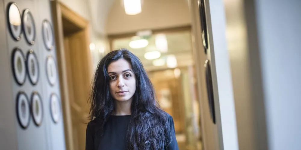 Ap-nestleder og leder av Justiskomiteen, Hadia Tajik, ønsker å se «skikkelig ut» når hun skal fotograferes. Foto: Skjalg Bøhmer Vold
