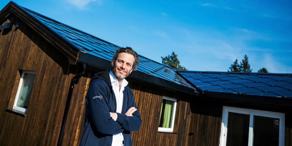 Solenergi-leverandører som Otovo, med Andreas Thorsheim i spissen, har travle dager. Nå vil også stadig flere ha batterier med på kjøpet.