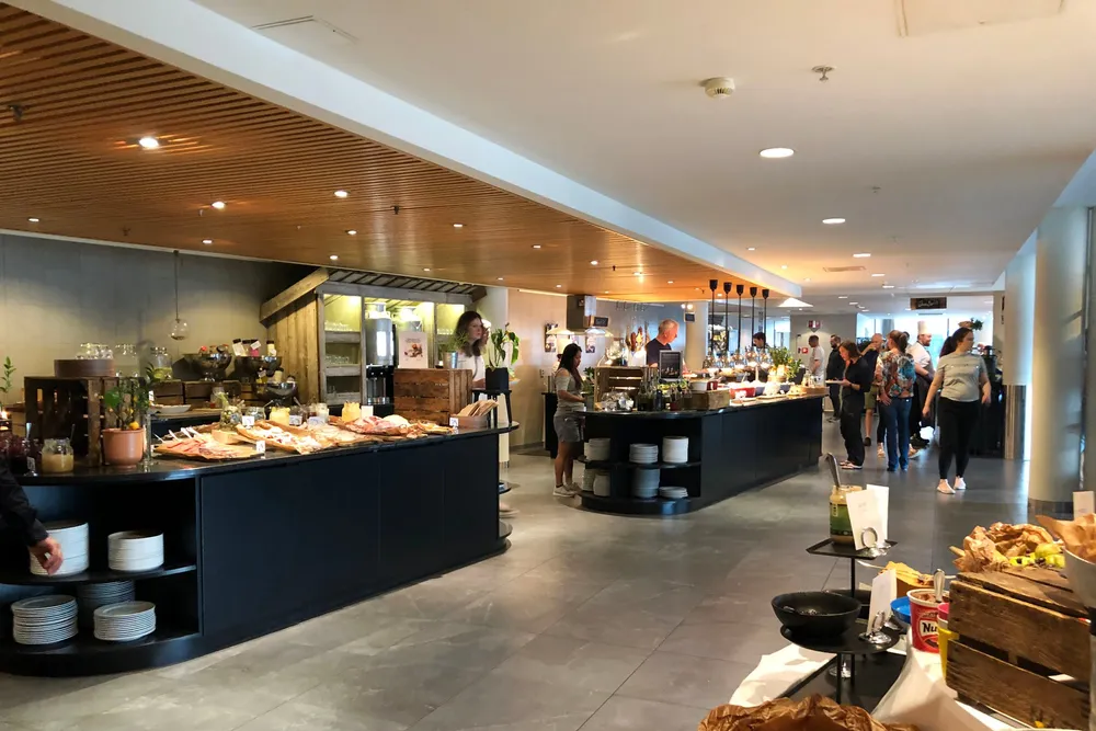 Scandic-kjeden driver blant andre hotellet Scandic Nidelven (bildet), som har vunnet prisen for Norges beste hotellfrokost flest ganger. Men nå er ikke lenger frokosten inkluder i romprisen.