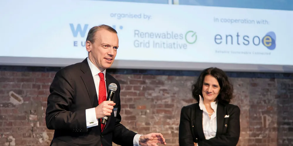 Renewables Grid Initiative chief executive Antonella Battaglini with WindEurope boss Giles Dickson at the Grids Meet Renewables conference in Brussels on 20 Feb 2018.