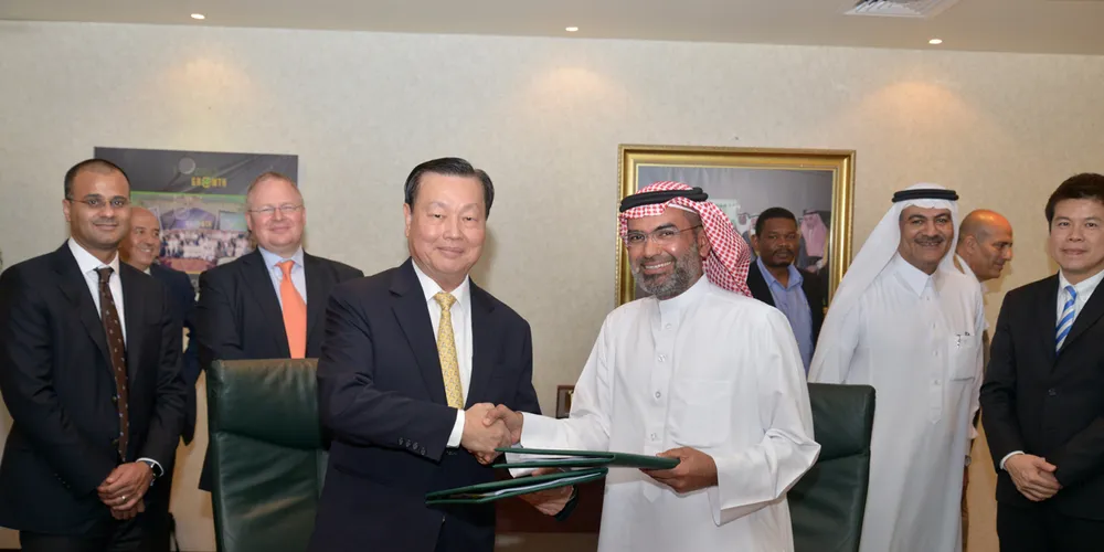 Cheng Niruttinanon, executive chairman of Thai Union Group and Bader Aujan, CEO of Savola Foods Company. Photo: TUF