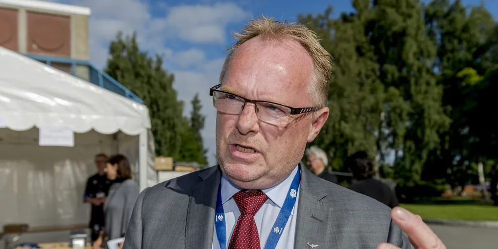 Per Sandberg (Frp) vil forholde seg til anmodningsvedtaket fra Stortinget om å komme tilbake med en anbefaling basert på pliktkommisjonens rapport nå i høst. Arkivfoto: Ned Alley.