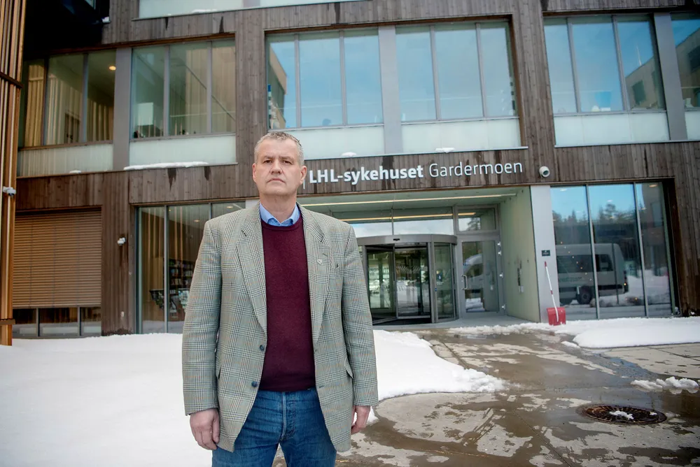 Frode Jahren er generalsekretær i Landsforeningen for hjerte og lungesyke. Her er han på LHL-sykehuset Gardermoen, der det onsdag var krisemøte om økonomien til organisasjonen.