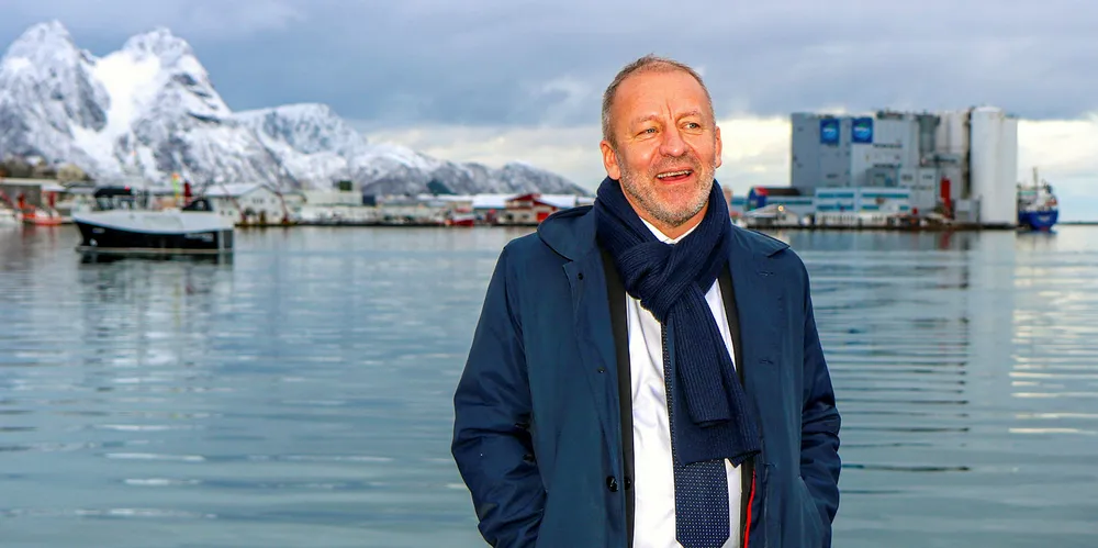 Den ferske fiskeriminsiteren, Geir-Inge Sivertsen (H), må tåle sterk politisk uro rundt sine disposisjoner.