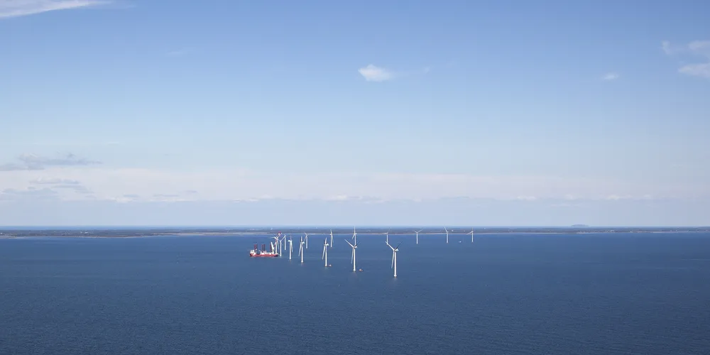 Eon spänner vindkraftsbåge