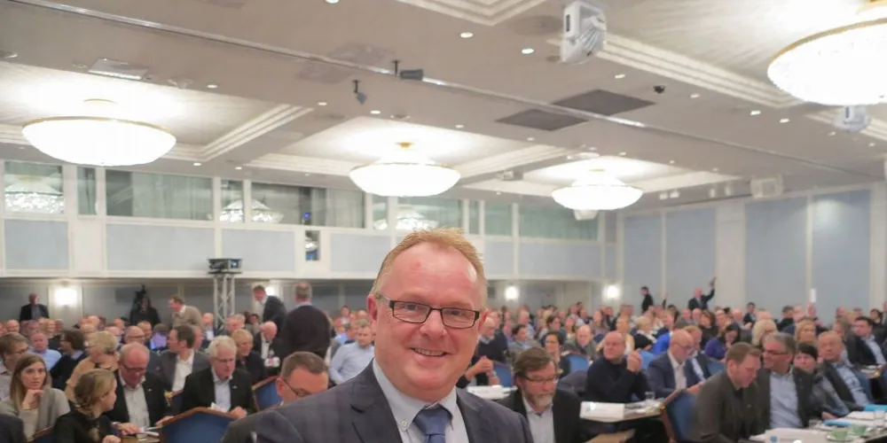Fiskeriminister Per Sandberg (FrP) sier han som minister vil fremsnakke en næring som han ser store muligheter. Samtidig gir han stikk til politiske motstandere han oppfatter snakker næringen ned. Foto: Nils Torsvik