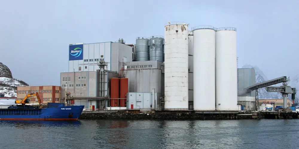 Her fra Biomar sin fôrfabrikk på Myre i Vesterålen.