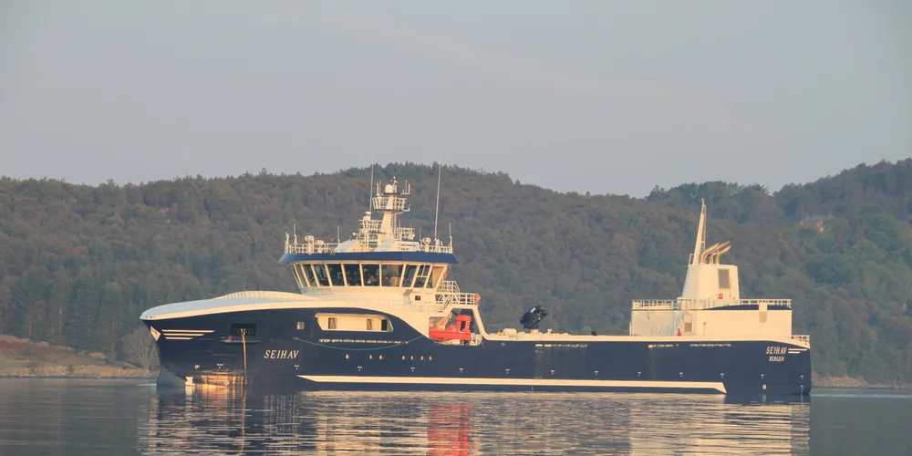 Den nye brønnbåten Seihav ble døpt lørdag og gikk rett i fart for Lerøy seafood Group som eier 50 prosent av brønnbåtrederiet.