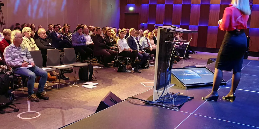 FEIRET SEG SELV: Renate Larsen i Norges sjømatråd var mest opptatt av bærekraft på jubelforestillingen i Oslo i dag. Lite nevnte hun om klimaavtrykk og -utfordringer til næringen.