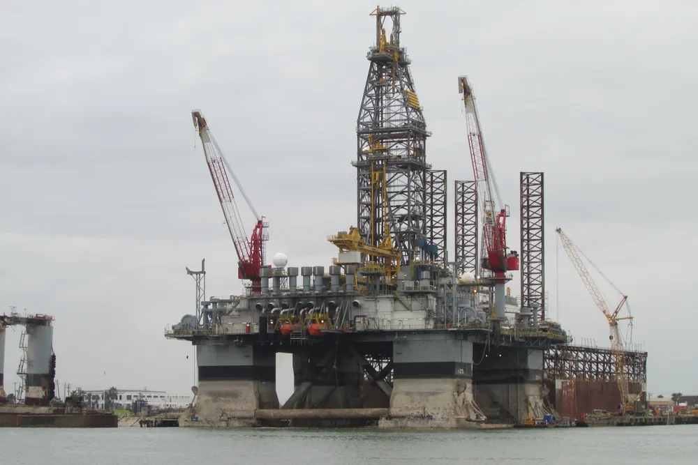 Profits: Ensco income and revenues rise