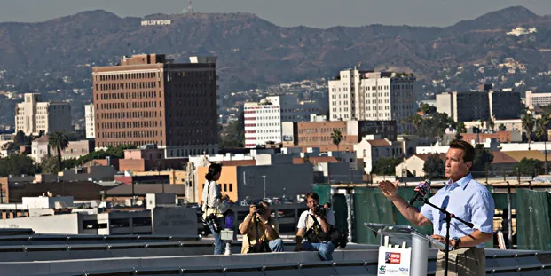 California agency sets 33% renewable energy standard