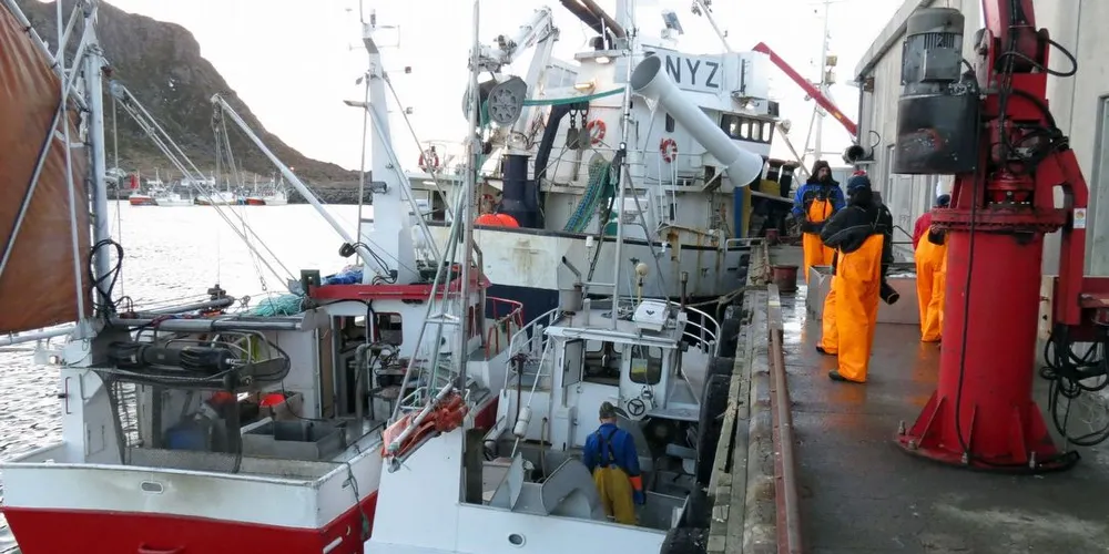 Ved Klo-bruket på Stø i Vesterålen (bildet) ønsker selskapet seg stabile helårs fiskeleveranser, og ikke bare sjarkflåtens bidrag i den mest hektiske vintersesongen. Foto: Jon Eirik Olsen