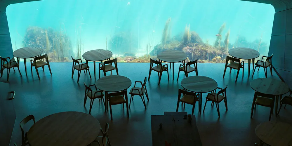 MAGI: Restaurant Under i Lindesnes kan by på en magisk stemning under havoverflaten.
