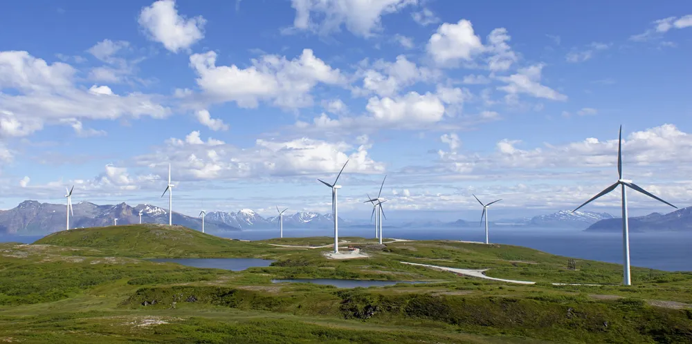 Fakken vindpark på Vannøya har i dag 18 vindturbiner. Nå kan det komme 11 til.