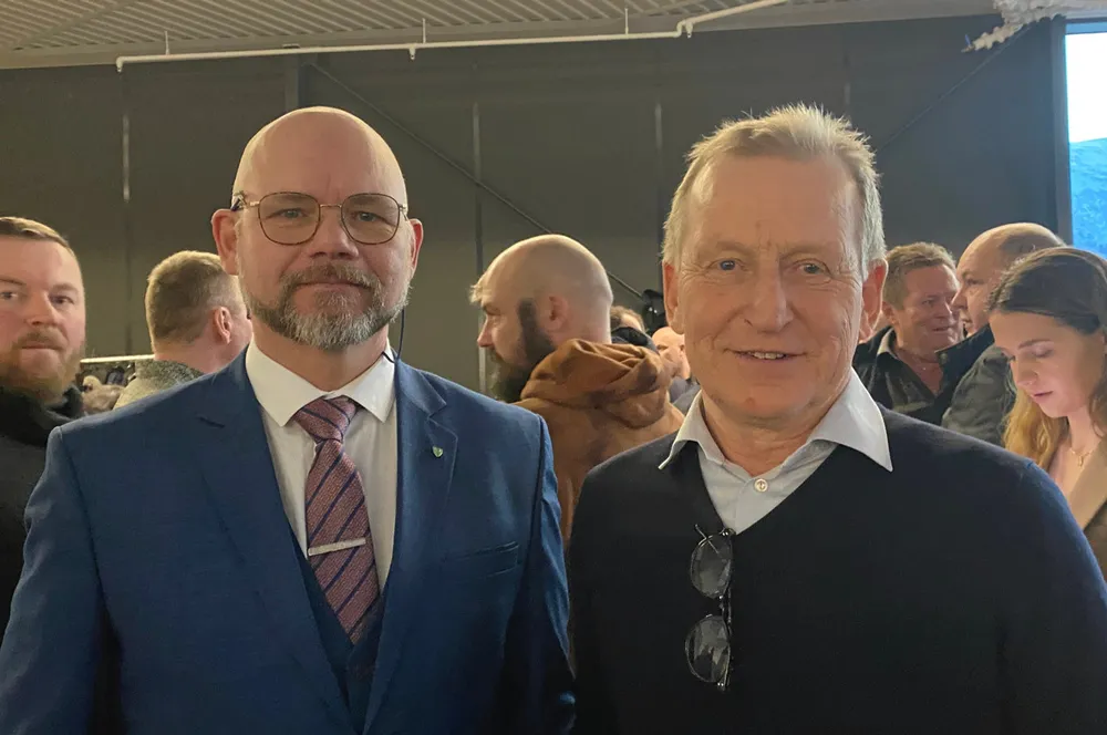 Sty­re­le­der Tom Ve­gar Kiil i Norges Kystfiskarlag (til venst­re) me­ner fiskarlagsleder Kåre Heg­ge­bø (til høy­re) er frei­dig når han fore­slår at tors­ke­flå­ten i nord skal få fis­ke dob­le kvo­te­sett de kom­men­de åre­ne.