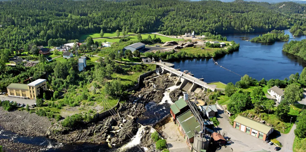 Kraftverket ved Rygenedammen har produsert mange arbeidstimer det siste året, men produsert lite strøm.