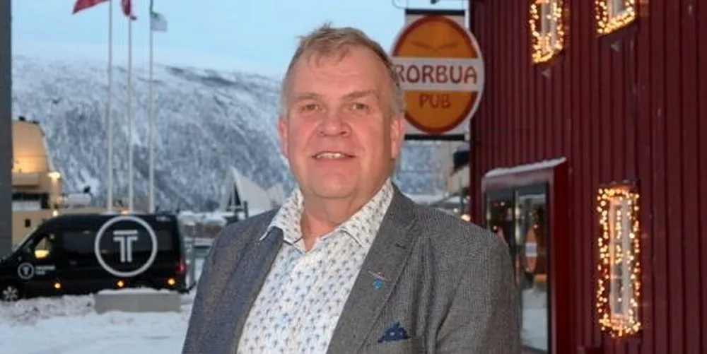 – Avstanden mellom de som styrer og vi som driver næring er stor og jeg opplever ofte at kunnskapsnivået er for lavt blant politikere. Men det er vår oppgave å gjøre noe med det, og formidle hva vi driver med.