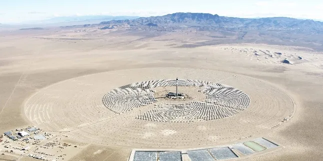 SolarReserve's Crescent Dunes project in California