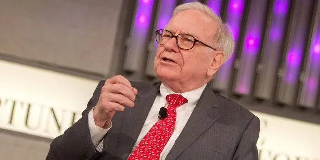 Warren Buffett's Berkshire Hathaway was among 13 firms that signed a climate pledge at White House