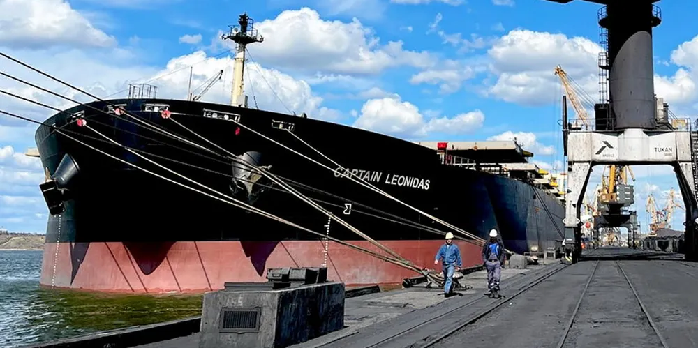 The Captain Leonidas left Pivdennyi on 5 April, carrying 195,700 tonnes of metallurgical products.