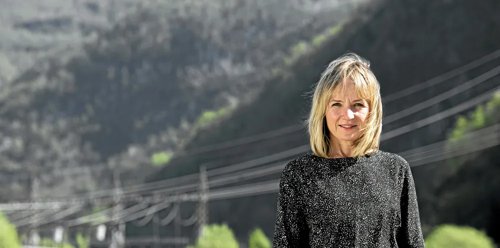 Kraftprodusentene sliter med uvanlig lave priser på kraften de produserer. Jannicke Hilland og BKK redder kvartalsresultater gjennom salg og oppskrivning av aksjer i Fjordkraft.
