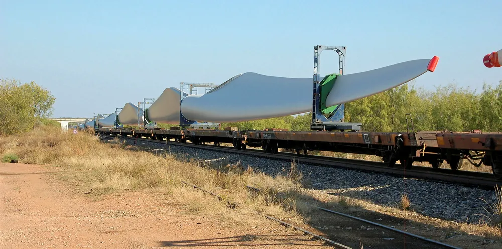 A wind blade train at Baird, Texas.