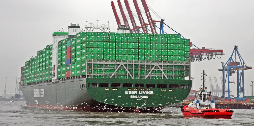 Evergreen Marine Corp’s 8,500-teu container ship Ever Living calls in Hamburg.