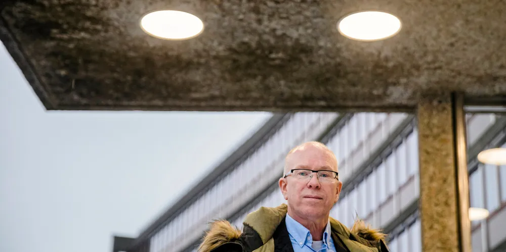 RME, her representert ved sjef Tore Langset, har nå varslet 41 selskaper om at de risikerer bot om de ikke følger reglene og rapporterer om egen aktivitet snarest mulig.
